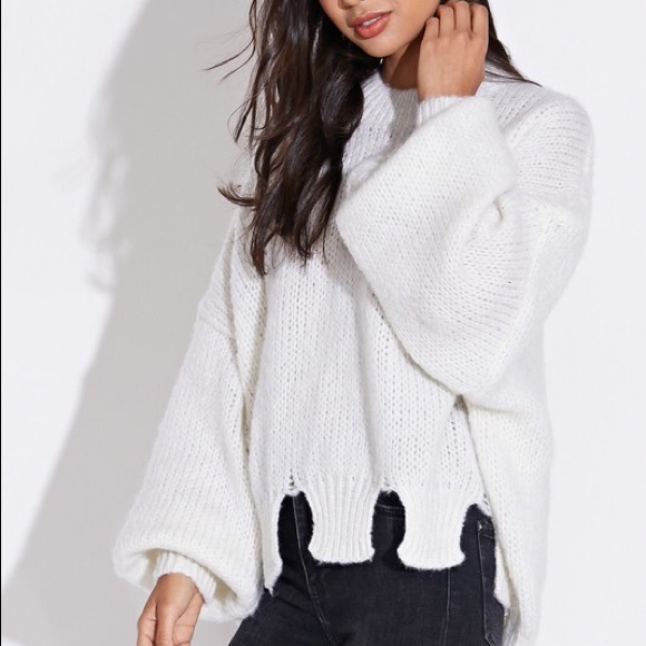 SALE✨Off White Bubble Sleeve Knit Sweater - Picture 2 of 7